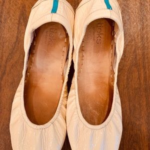 Tieks Flats Size 10 Nude